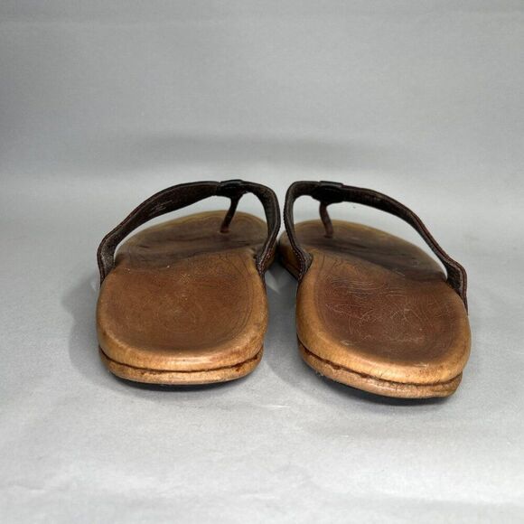 OluKia Men's Size 9 Hiapo Brown Leather Flip Flop Sandals - Picture 5 of 13